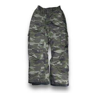 Green Camo Snow Pants. Sz M 7/8 Iceberg Outerware. Lined. Cargo Pockets.